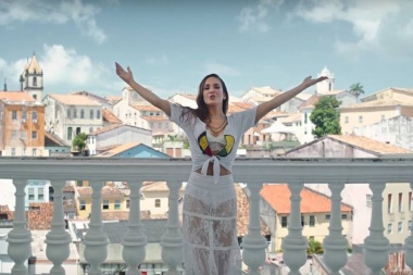 Claudia Leitte 'Saudade' junto a Hungria Hip Hop