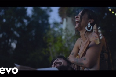 Denise Rosenthal 'Soñarse De A Dos' junto a Camilo Zicavo