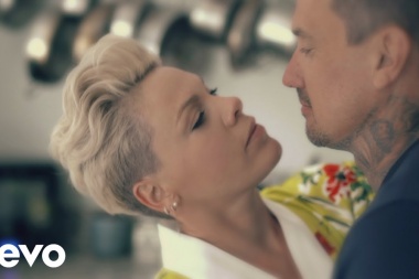 P!nk -90 Days- junto a Wrabel