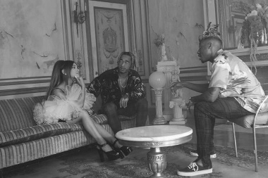 Ariana Grande, Social House - boyfriend