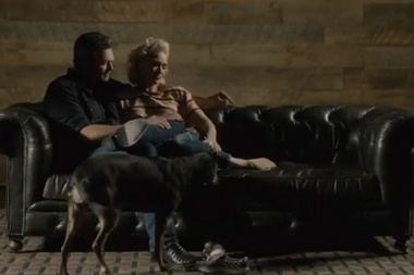 Blake Shelton y Gwen Stefani revelan el romántico video musical 'Nobody But You'