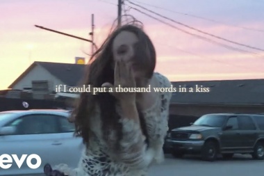 Emily Hackett comparte My Version of a Love Song