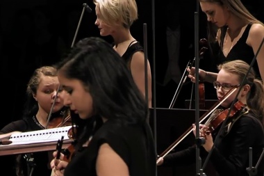 Deerhoof presentaron una nueva y bulliciosa cancion Farewell - Symphony