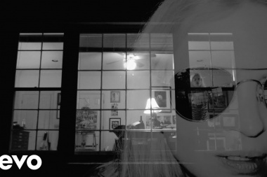 Alison Mosshart compartio su nueva canción como solista: It Ain’t Water