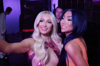 Paris Hilton se une a Dimitri Vegas y Like Mike en Best Friend's Ass