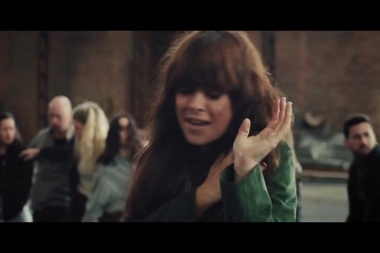 Vanesa Martin dejo caer las imagenes para Despedida y cierre junto a Manuel Carrasco