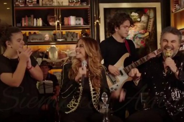 Emocionante performance de Lucero y Mijares