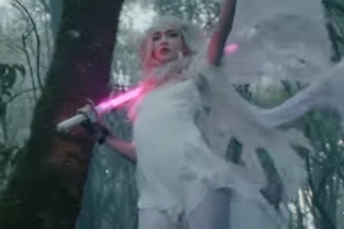 Grimes - Player Of Games