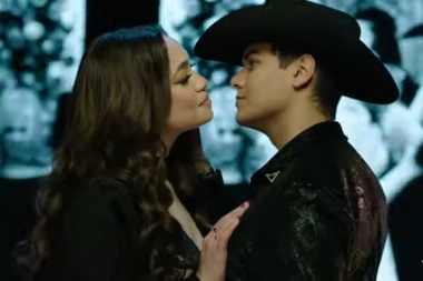 Kat y Alex - I Want It All