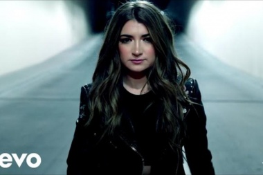 Tenille Townes, Bryan Adams unen sus voces en The thing that wrecks you