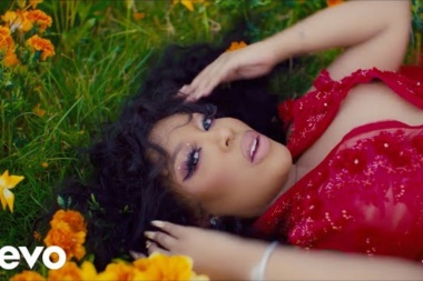 K. Michelle sensualmente bonita en su nuevo video musical: YOU