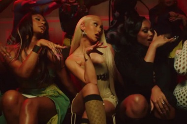 Echale un vistazo a las imagenes del nuevo tema de FLO - Fly Girl junto a Missy Elliott