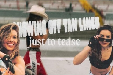 Echale un vistazo al single Girls Of Summer de Naomi Cooke Johnson