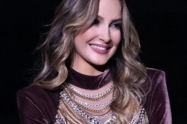 Vibrante Performance Claudia Leitte: Deslizes