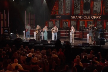 The Castellows y Wyatt Flores conquistan el Grand Ole Opry con Sober Sundays