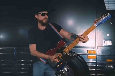 Chris Janson mantiene viva la diversion con Stay Rowdy