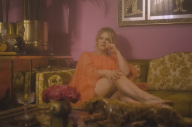 El desamor toma protagonismo en lo nuevo de Hailey Whitters