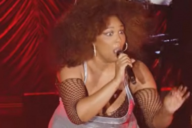 Lizzo dejo caer una performance en vivo para Still Bad