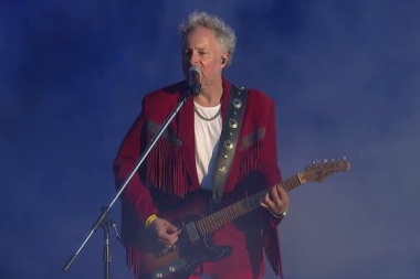 Los Tipitos rockearon Campanas en la noche en el Quilmes Rock 2025