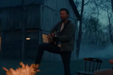 Dierks Bentley abraza sus raices acusticas con Well Well Whiskey