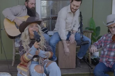 Charly Reynolds le puso un toque acustico a su musica: Another Man Will