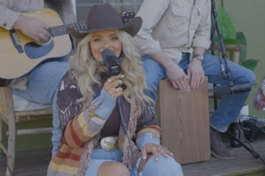 Charly Reynolds apuesta por lo genuino en Somebody in Love