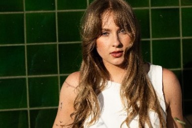 Ashley Kutcher - Get Up!