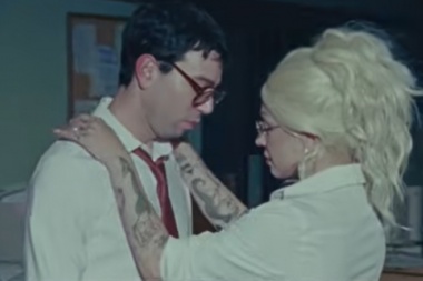 Mon Laferte y Conociendo Rusia estrenan Esto Es Amor