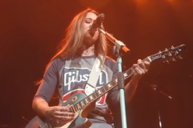 Morgan Wade lanzo una version en vivo intima