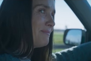 Natalia Oreiro y Ricardo Mollo interpretan Cancion de las simples cosas