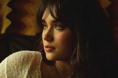 Belles - Ring On The Table