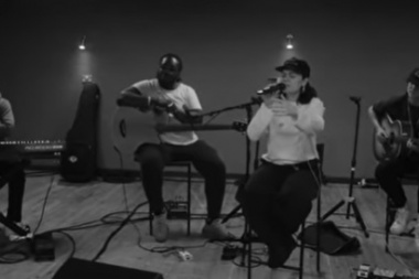 Una performance tranquila de Jessie J desde Londres