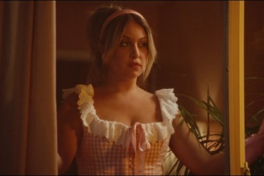 Alexandra Kay siente el adios en Straight For The Heart