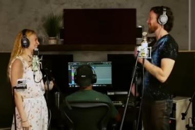 Austin Brown y Rumer Willis comparten una versiono de Sailing