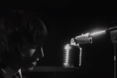 Una mirada intima a Pasos al costado por Turf