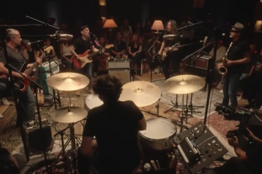 Fito y Fitipaldis rockean A contraluz