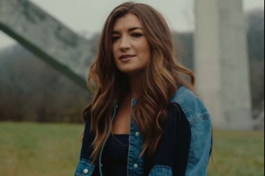 Tenille Townes - Auld Lang Syne