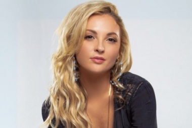 La artista country Karen Waldrup sigue creciendo en su carrera musical