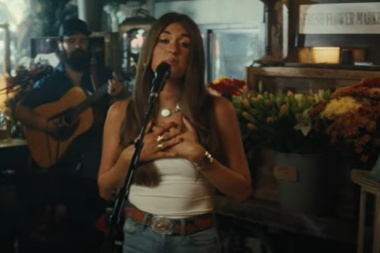 Lauren Watkins y la calma de un amor cotidiano