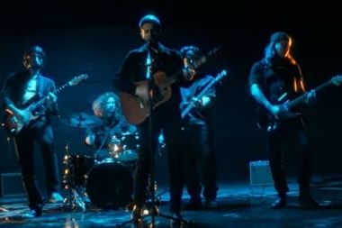 Myles Erlick le pone musica a una historia del pasado