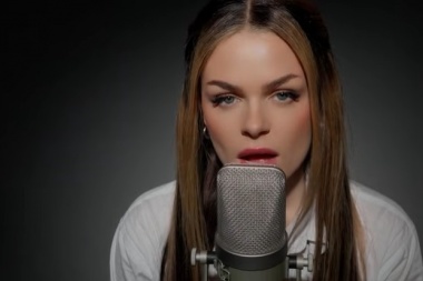 Davina Michelle le puso su voz a Alone