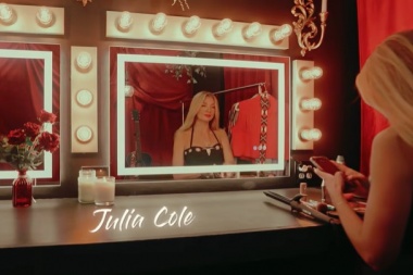 Julia Cole y una advertencia con humor sobre volver con el ex