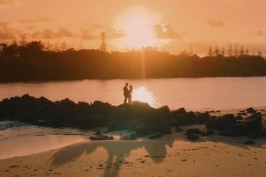 Morgan Evans y Laci Kaye Booth comparten Two Broken Hearts