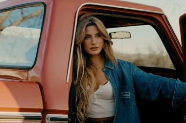 Bellah Mae - Fast Lane