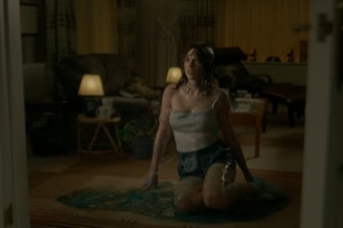 Taylor Swift viaja a los 90 con Opalite