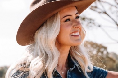 Sammi Palinkas - A Little More Backroad