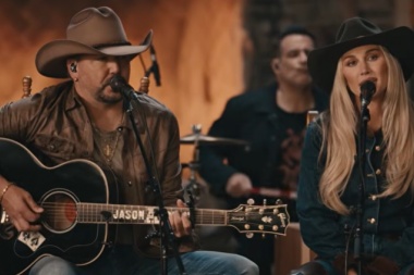 Jason Aldean y Brittany Aldean interpretan Easier Gone en las Fireside Sessions
