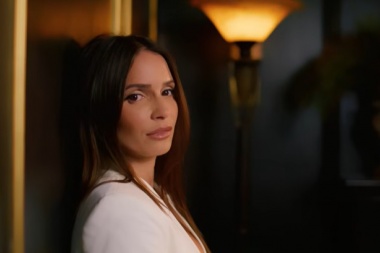 Diana Fuentes y una balada que se siente como una pelicula.