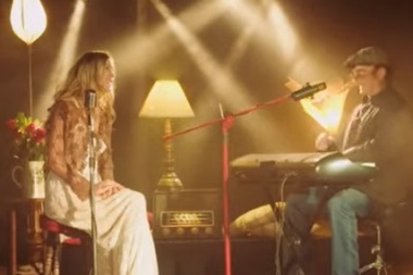 Joss Stone y Conner Reeves vuelven a encontrarse en Slow Lightning