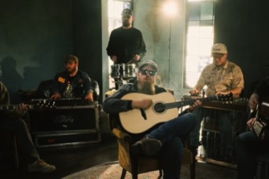49 Winchester liberó una performance de su nuevo tema “Slowly”